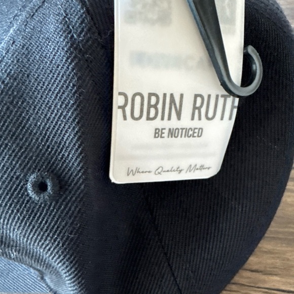 Robin Ruth Black Cap - Picture 2 of 4